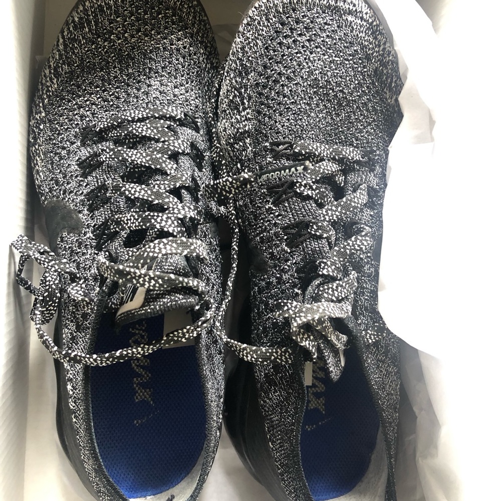 Women’s Nike Air Vapormax Flyknit sneakers size 7